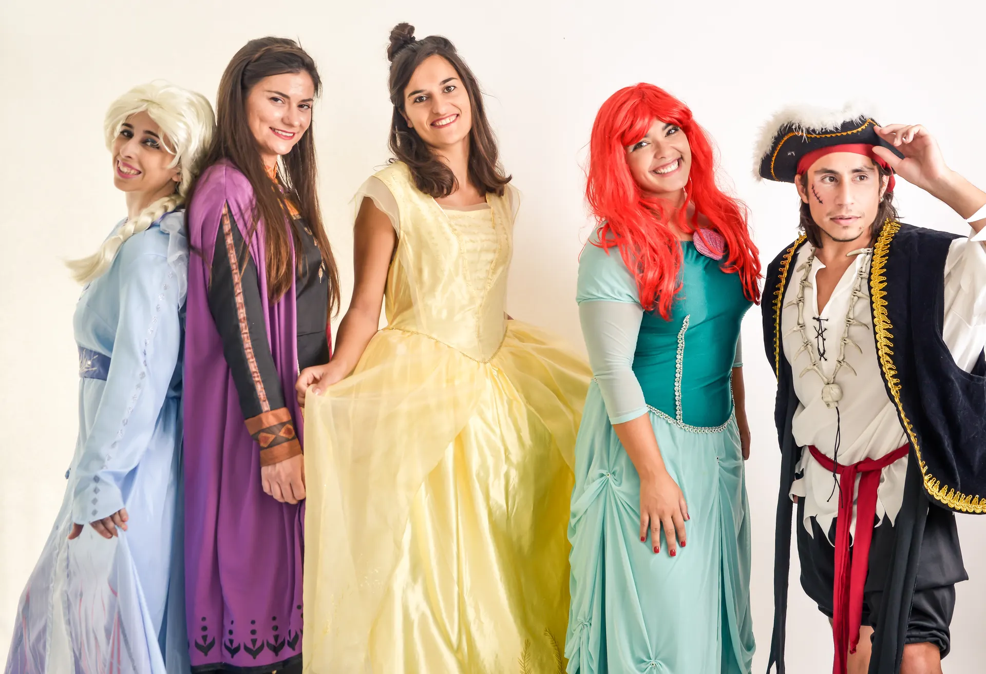 Grupo de personagens princesas